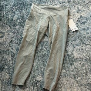 NWT LULULEMON WUNDER TRAIN HR TIGHT 25” POCKETS